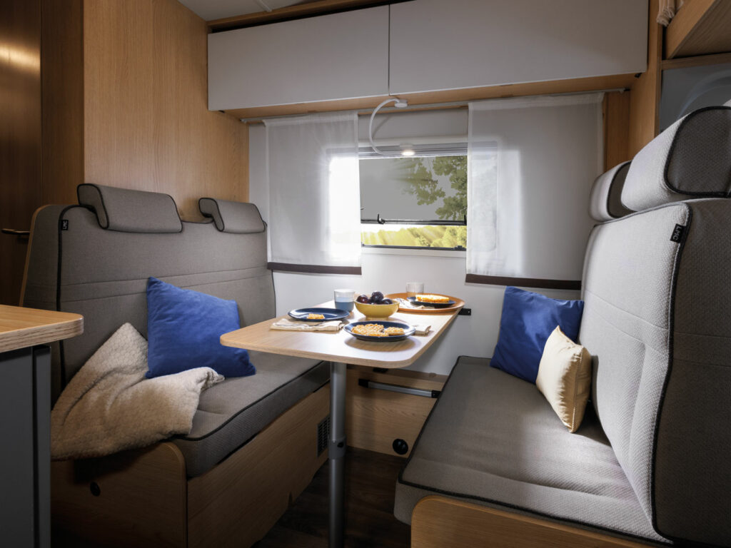 LMC Tourer A 690 G Alkoven 2024 (11)