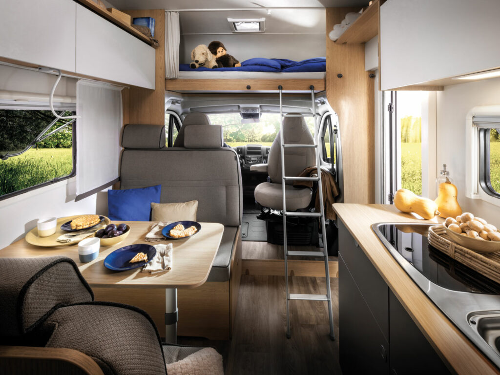 LMC Tourer A 690 G Alkoven 2024 (8)