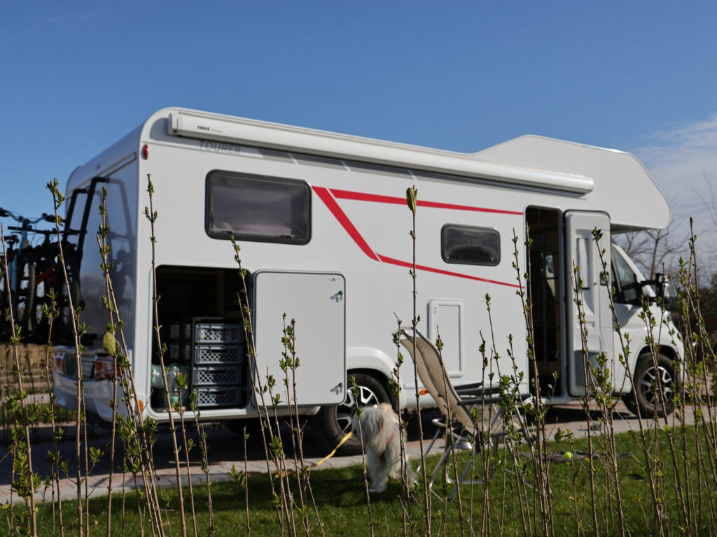 LMC Tourer Alkoven 1 Screen