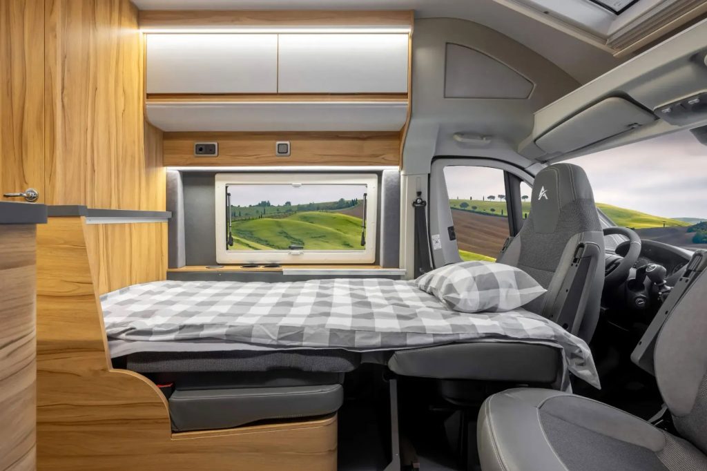 Affinity Three CamperVan Kastenwagen Camper Wohnmobil (6)