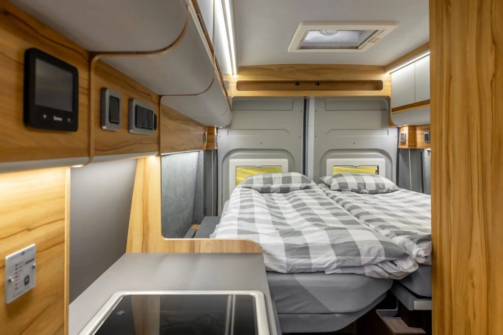 Affinity Three CamperVan Kastenwagen Camper Wohnmobil (7)