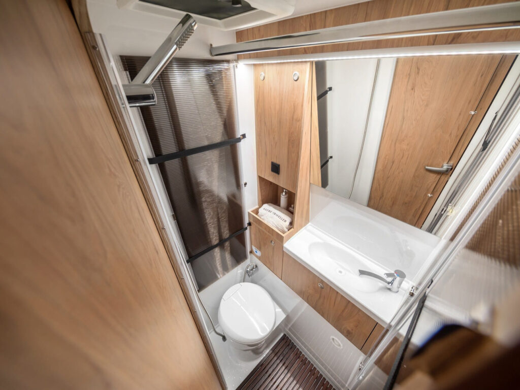 GLOBE TRAVELLER EXPLORER 2Z 2024 (11)