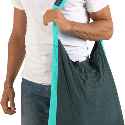 Ticket to the Moon Eco Bag Large Umhängetasche 30 Liter Dark Green / Turquoise - Taschen & Packsäcke
