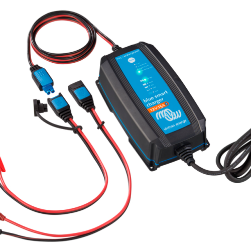 Victron Energy Blue Smart IP65 Ladegerät 1 Ausgang CEE 7 / 17 12 V 15 A Retail - Batterie-Ladegeräte