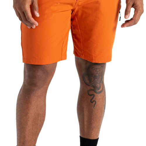 Dare2b Tuned In Pro Herrenshort orange 58 - Herrenhosen & -shorts von Dare 2b