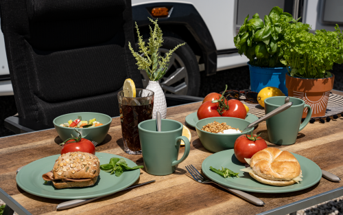 Berger Kynne Polypropylen Geschirr-Set 16-tlg. grün für 4 Personen - Kunststoff und Melamin Geschirr-Sets