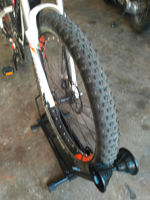 Bicycle Stand 4 Fahrradständer - Transportieren & Befestigen von Zurrschienen.com