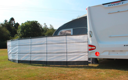 Blue Diamond gestreifter Windschutz 5,4 x 1,22 Meter grau - Sichtschutz & Sonnenschirme