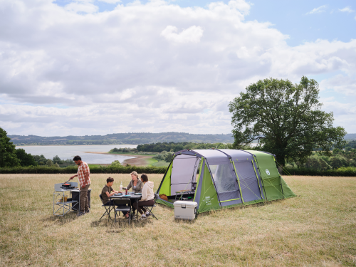 Coleman FastPitch Victoria Falls 4 4-Personen Familienzelt 570 x 280 x 200 cm Blackout - Familienzelte