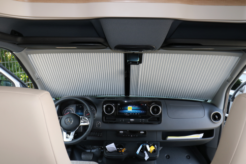 Remis Fahrerhausverdunkelung REMIfront IV Frontscheibe (Links- und Rechtslenker / Sensorpaket klein) für Mercedes Sprinter ab 2019 - Rollos & Verdunkelung